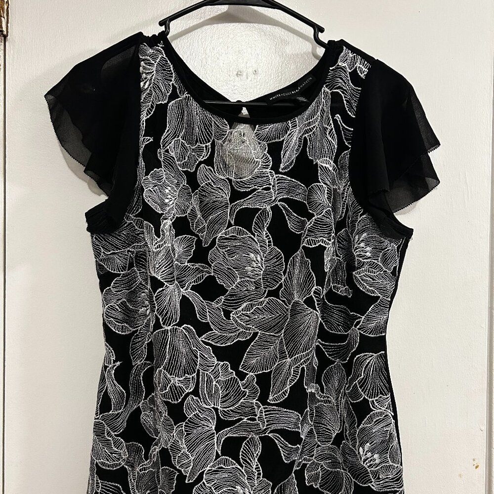 White House Black Market White Embroidery Black Blouse Size Medium
